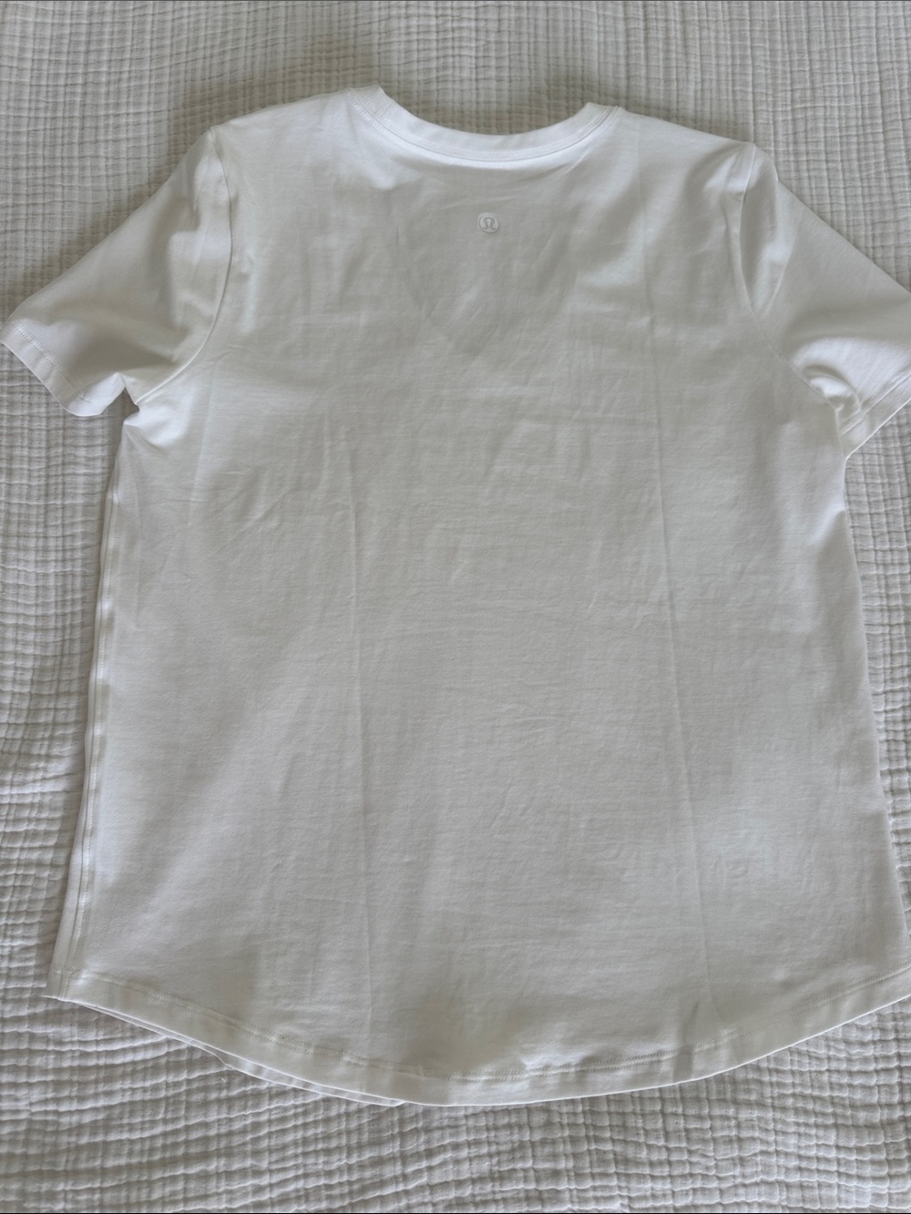 lululemon athletica White V-Neck Tee - Picture 2 of 3